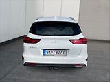 Kia Ceed 1,5 T-GDI 118 Top AT - náhled 4