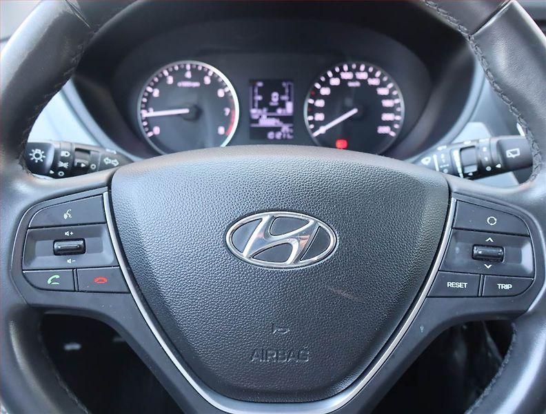 Hyundai i20 (2016) 1.2 - fotka 15 z 15