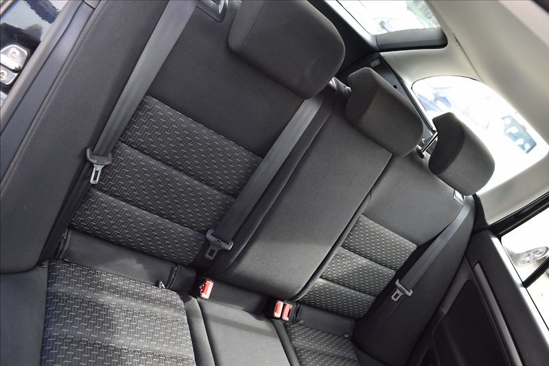 Škoda Octavia 1,2 i 77KW KLIMA VÝHŘ.ČEL.SKLO - fotka 36 z 37
