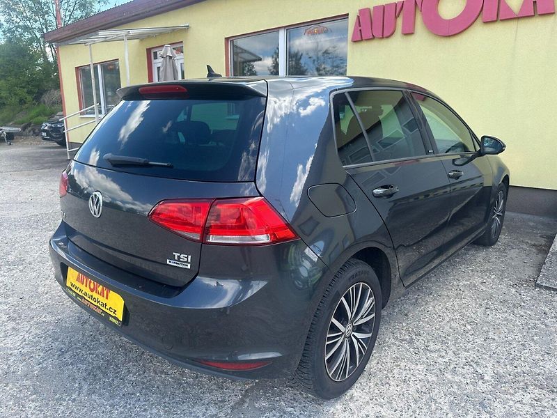Volkswagen Golf 1.2TSi 63kW/Tempomat/Výhřev - fotka 3 z 23
