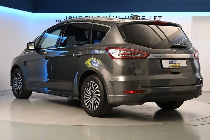 Ford S-MAX (2023) 2.5 LED ACC SONY FHEV DURATEC - fotka 7 z 39