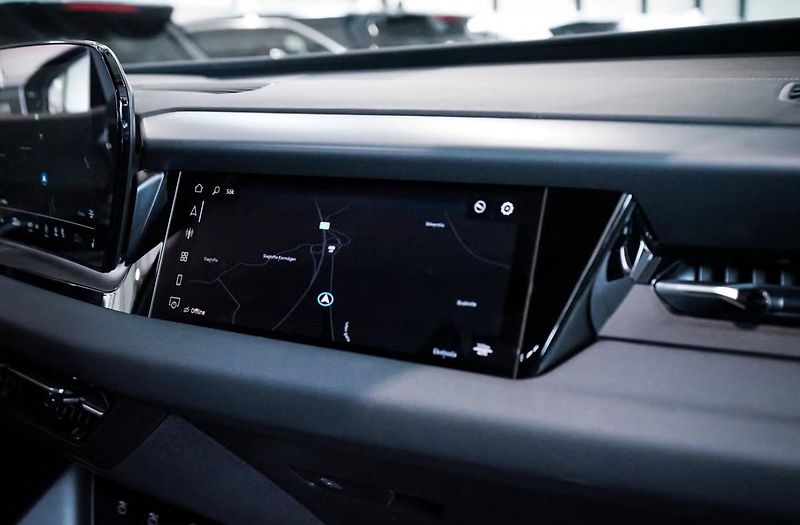 Audi Q6 e-tron Q 360kam Tažné Auto. Park. - fotka 34 z 38
