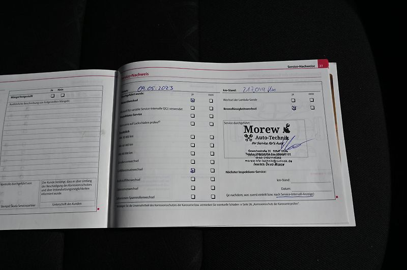 Škoda Octavia 2.0TDI 7/2011 Rezervace - fotka 41 z 50