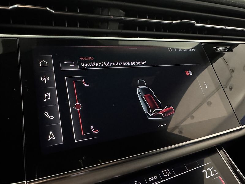 Audi Q8 3,0 TDi  S-Line HD LED Záruka - fotka 35 z 50