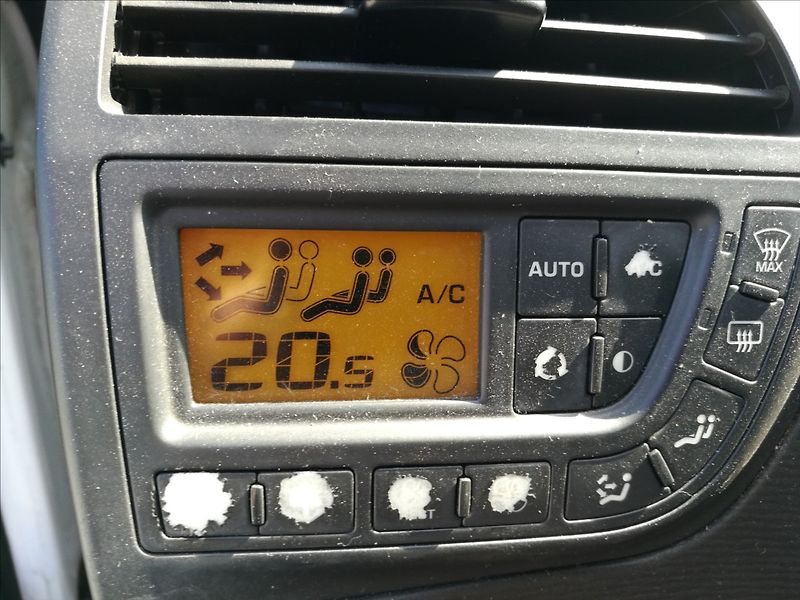 Citroën C4 Picasso 1,6 HDi - fotka 9 z 23