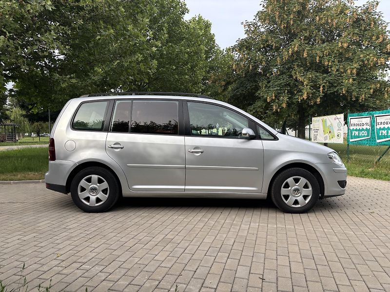 Volkswagen Touran 1.9 TDi Trend - fotka 12 z 20