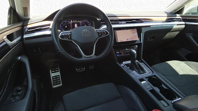 Volkswagen Arteon Shooting Brake 2.0 TDI DSG 4Mo - fotka 5 z 25