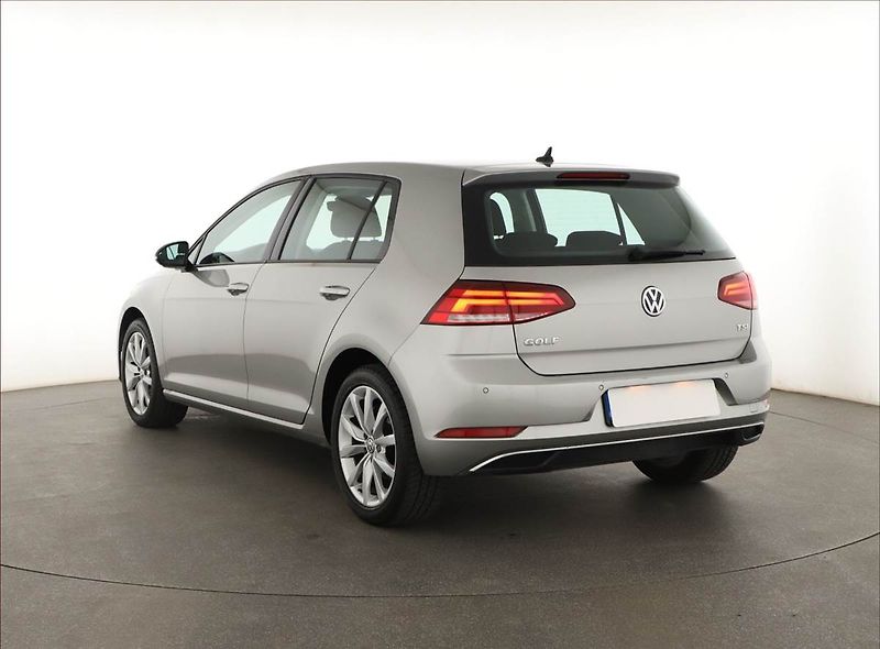 Volkswagen Golf (2017) 1.0 TSI, Tempomat - fotka 4 z 18