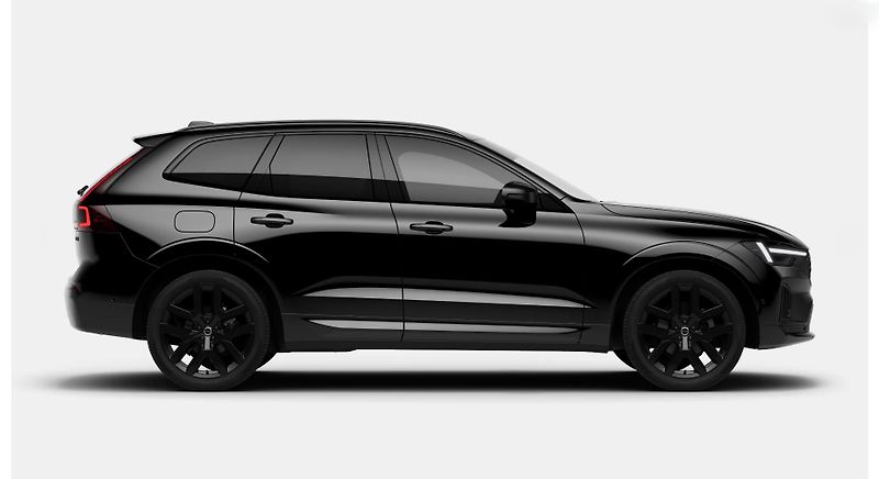 Volvo XC60 (2026) B5 AWD AUT PLUS BLACK EDITION - fotka 6 z 15