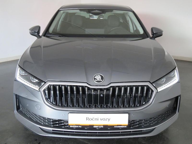 Škoda Superb - fotka 4 z 30