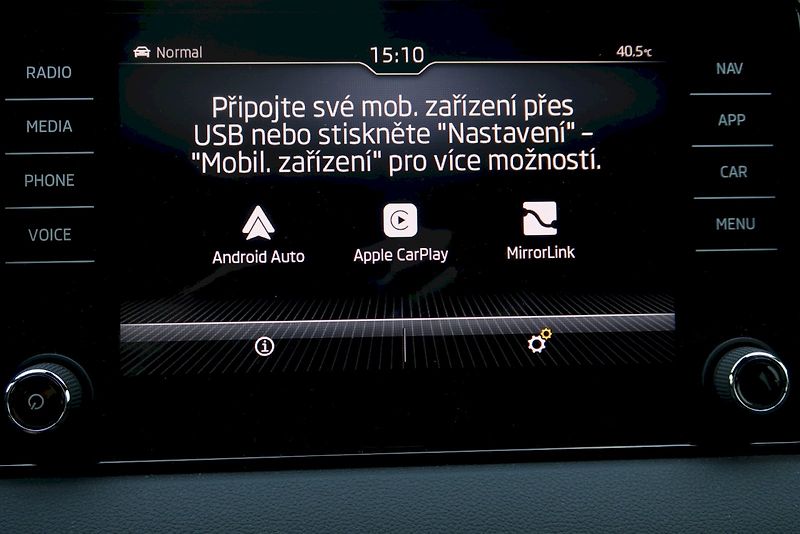Škoda Karoq (2023) SPORTLINE 1.5 TSI 110 kW DSG - fotka 7 z 29