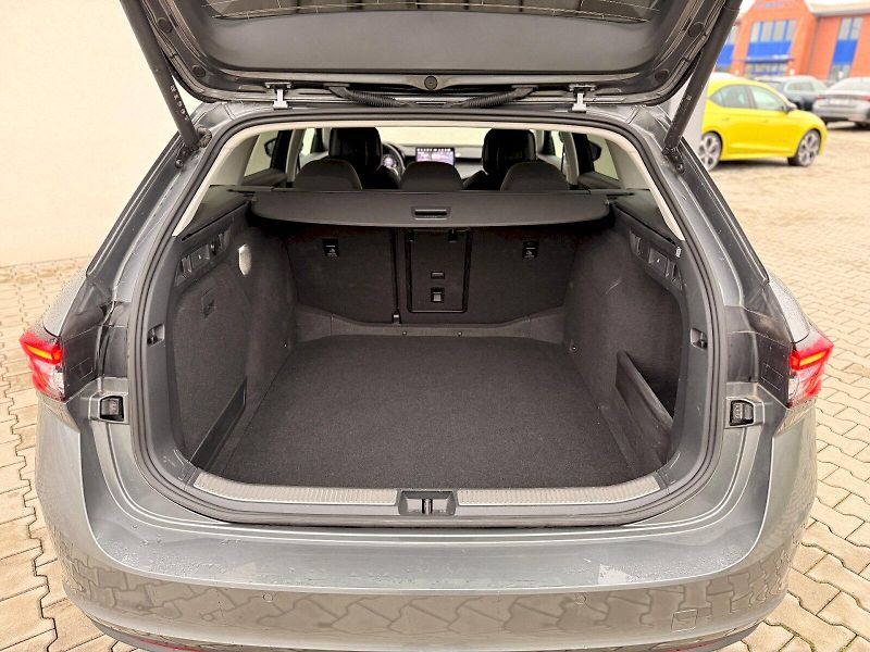 Škoda Superb (2024) COMBI SELEC TD 110/2.0 A7F - fotka 10 z 32