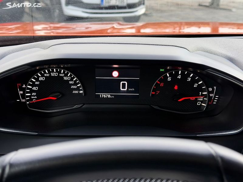 Peugeot 2008 (2020) 1.2 74 kW - fotka 19 z 20
