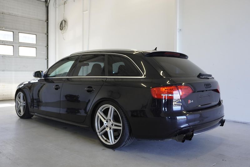 Audi S4 3.0 TFSI 333PS QUATTRO AUTOMAT - fotka 8 z 36