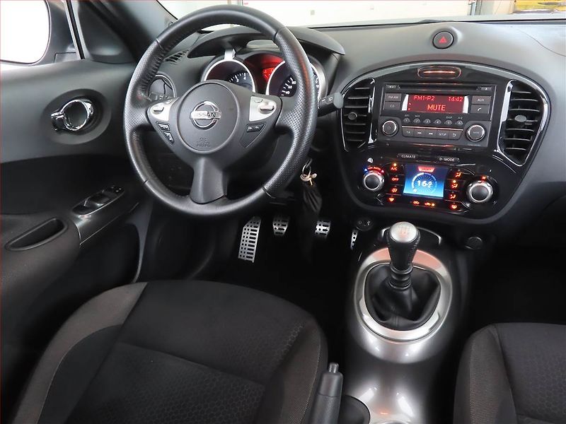 Nissan Juke (2013) 1.6 DIG-T - fotka 7 z 15