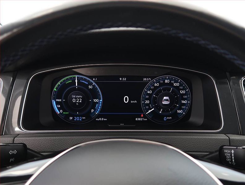 Volkswagen Golf (2020) 32 kWh - 37 Ah, SoH 90% - fotka 11 z 26