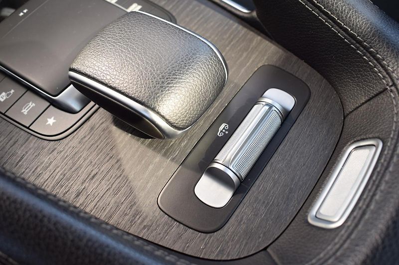 Mercedes-Benz GLE (2021) GLE 350d AMG/Night paket/Panor - fotka 26 z 50