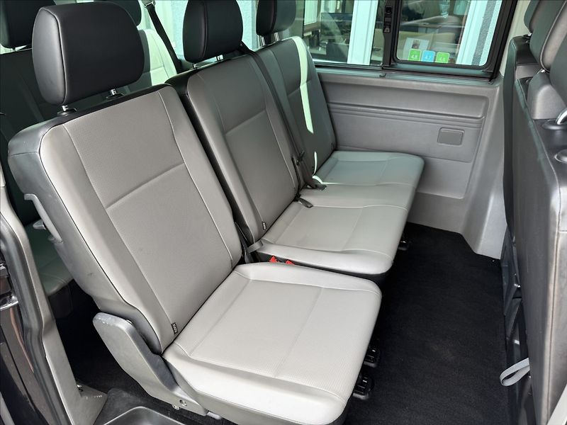 Volkswagen Caravelle 2,0 Long,110kW,4x4,po servisu - fotka 20 z 28