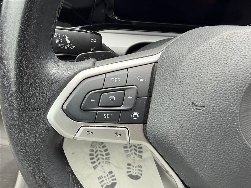 Volkswagen Golf VIII 2.0 TDI Life Matrix/Panor - fotka 18 z 28