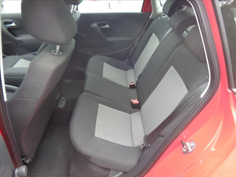 Volkswagen Polo 1,2 - fotka 13 z 19