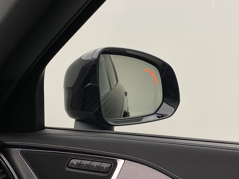 Volvo XC90 B5 AWD R-DESIGN REZERVACE - fotka 37 z 47