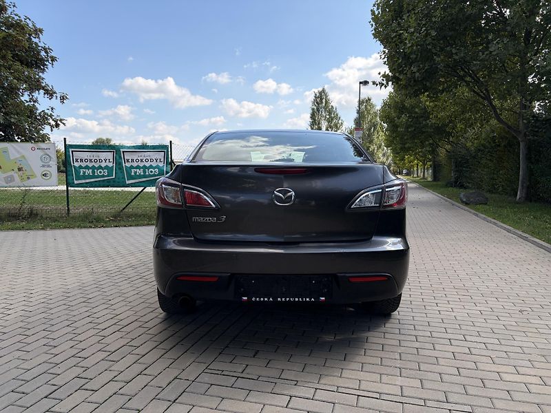 Mazda 3 2.0 High-Line - fotka 17 z 31
