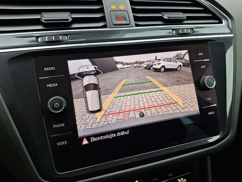 Volkswagen Tiguan (2021) 1.5 TSI Life Business, ZÁRUKA - fotka 26 z 34