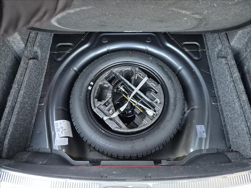 Škoda Superb 2,0 TDI 125KW DSG Kůže Xenon - fotka 19 z 33