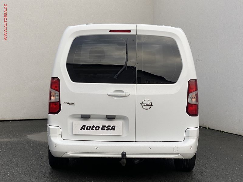 Opel Combo (2020) 1.2T MAXi, 1.maj,ČR, ENJOY - fotka 5 z 18
