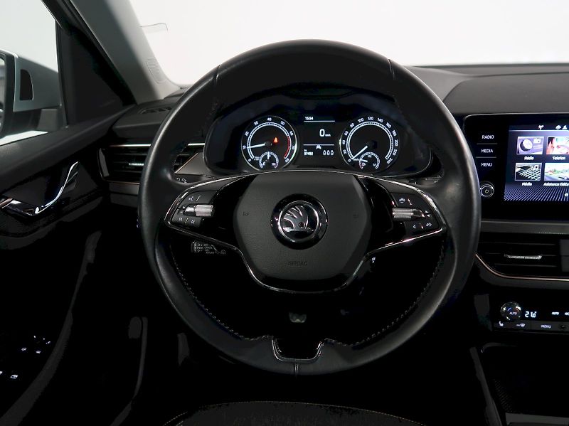 Škoda Kamiq (2021) STYLE 1.0TSI 81KW LED CZ TAŽNÉ - fotka 16 z 38