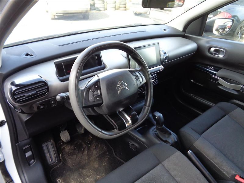 Citroën C4 1,2 - fotka 11 z 15