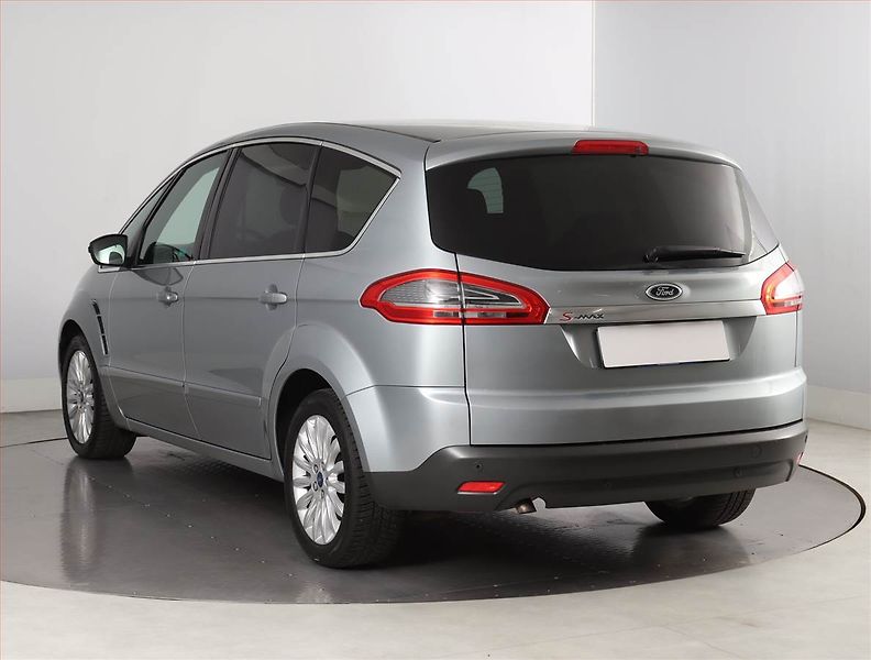 Ford S-MAX (2012) Titanium 2.0 TDCi, Automat - fotka 4 z 21
