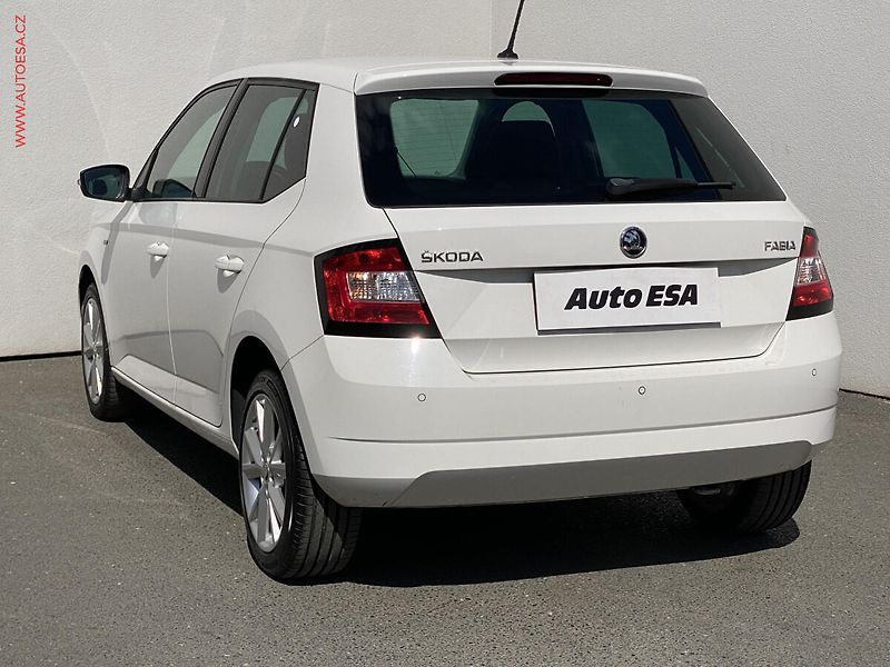Škoda Fabia (2018) 1.0 TSi, Clever, kamera - fotka 6 z 18