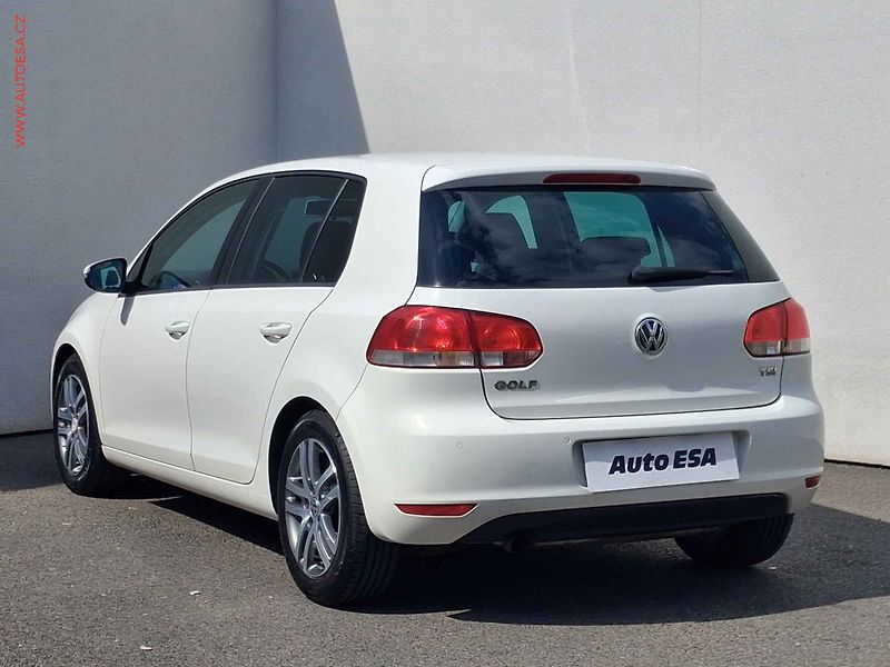 Volkswagen Golf (2011) 1.2TSi, ČR, Trendline - fotka 6 z 16
