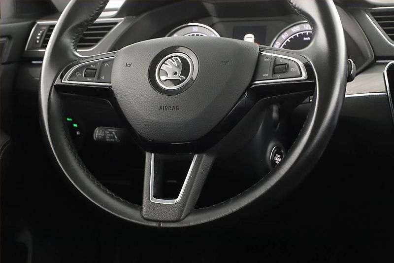 Škoda Superb (2020) Scout 2.0 TDI 4x4 - fotka 8 z 20