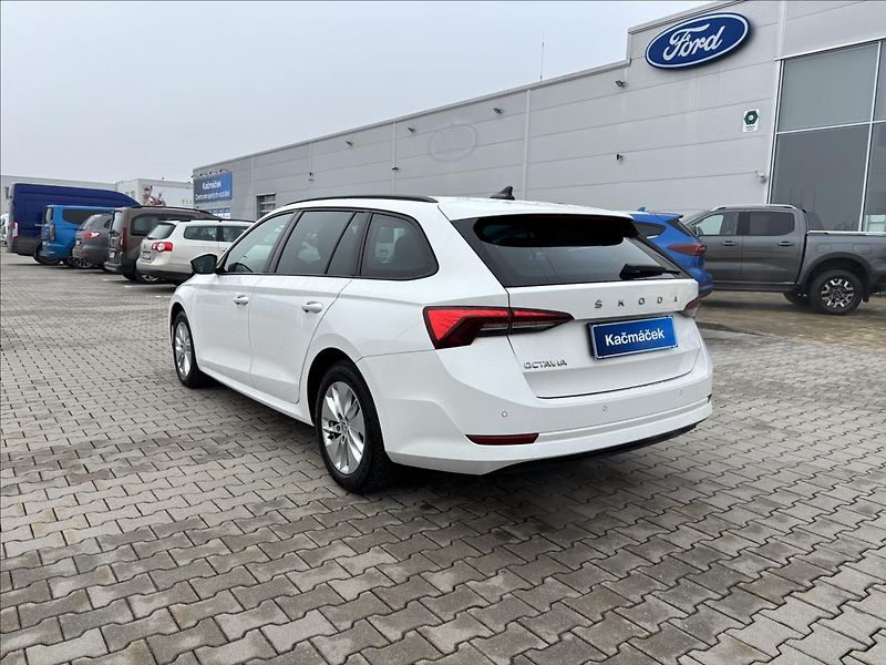 Škoda Octavia 1,5 TSI 110kW Ambition - fotka 3 z 32