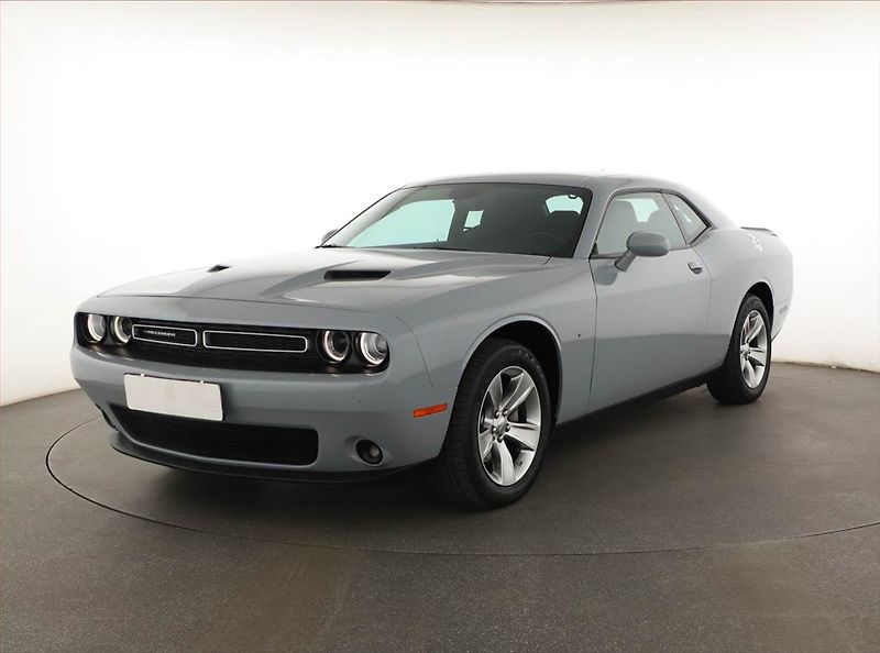 Dodge Challenger (2022) 3.6 V6 - fotka 2 z 21