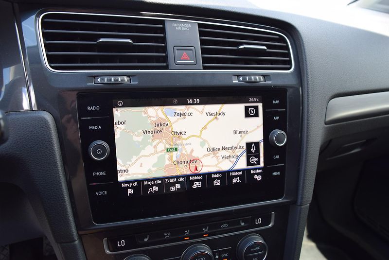 Volkswagen Golf Variant (2018) 1.4TSI 92kw CLBMT TAŽ NAVI APP - fotka 25 z 44