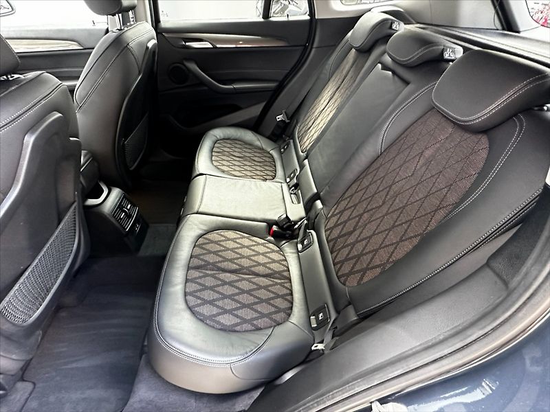 BMW X1 2,0 d 110kW xDRIVE CZ 1MAJITEL - fotka 11 z 43