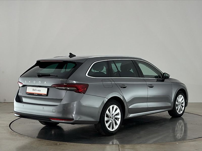 Škoda Octavia Top Selection DSG - fotka 2 z 30