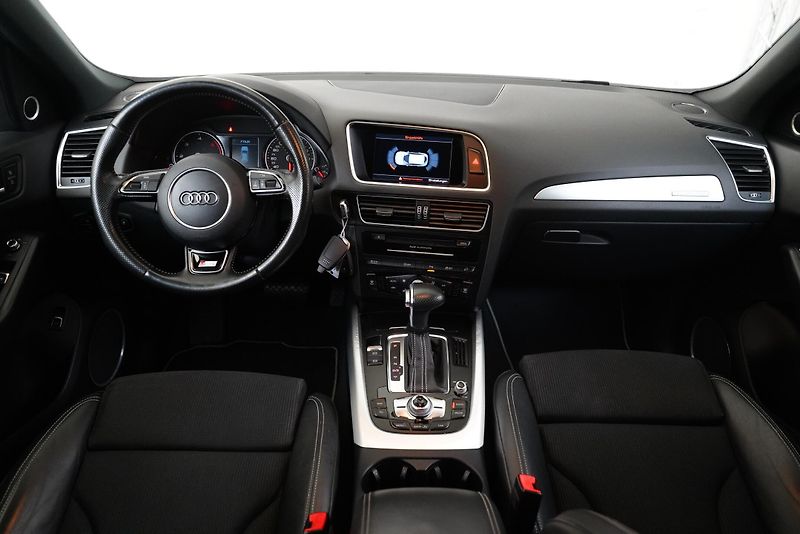Audi Q5 - fotka 5 z 29