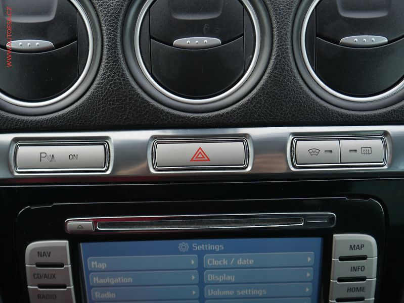 Ford Galaxy (2010) 2.0 TDCi, AT, xenon, kůže - fotka 19 z 24