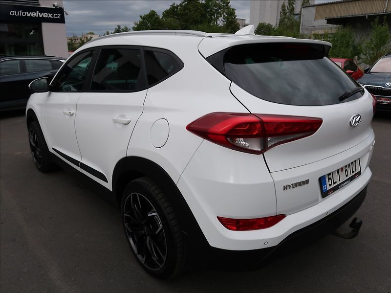 Hyundai Tucson 1,7 CRDi,85kW,1majČR,navi,tažn - fotka 4 z 27