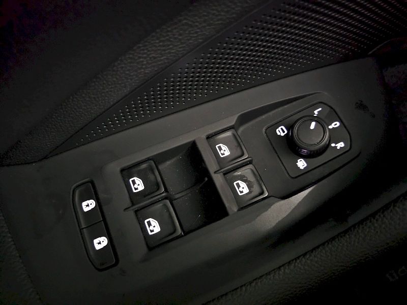 Škoda Superb (2024) COMBI 2.0TDI 142kW DSG 4x4 LAU - fotka 22 z 27