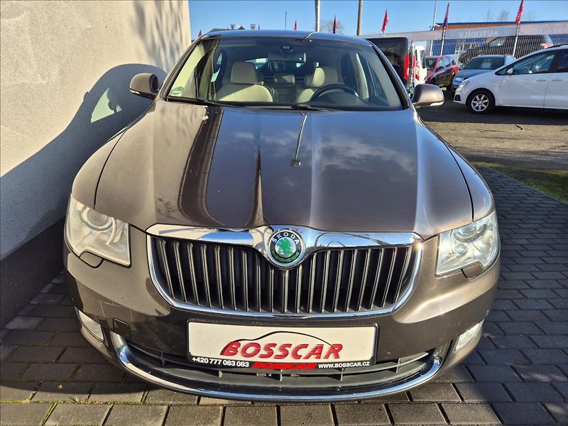 Škoda Superb 3,6 FSi V6 DSG 4x4 106Tis.Km!! - fotka 8 z 30