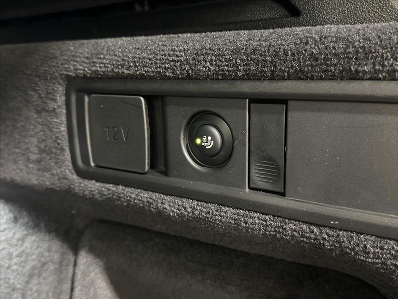 BMW X5 40i M SPORT ZÁRUKA SERVIS - fotka 31 z 33
