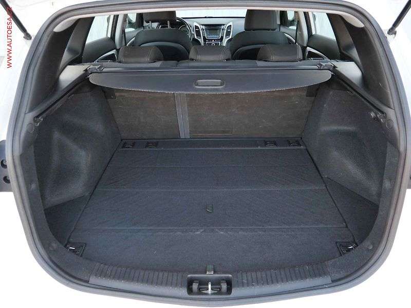Hyundai i30 (2013) 1.6CVVT, ČR, AC, tempo, park - fotka 7 z 16