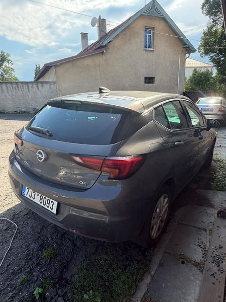 Opel Astra 1,6 CDTI  klima, závada motoru - fotka 2 z 28