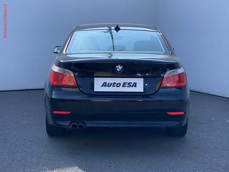 BMW Řada 5 (2006) 2.5i, servis.kniha - fotka 5 z 17