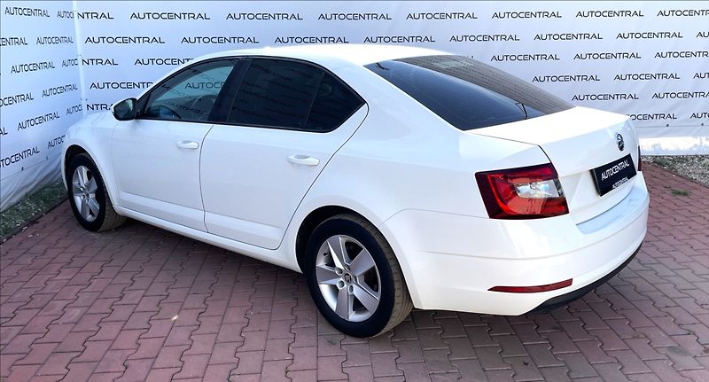 Škoda Octavia 1,4 TSi,110kW,ČR,DPH - fotka 6 z 23